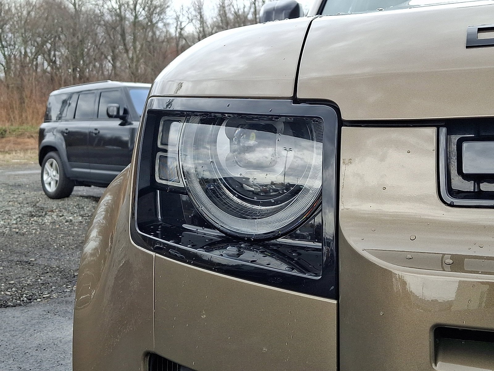 Used 2025 Gondwana Stone Metallic   1Dk Land Rover S image 11