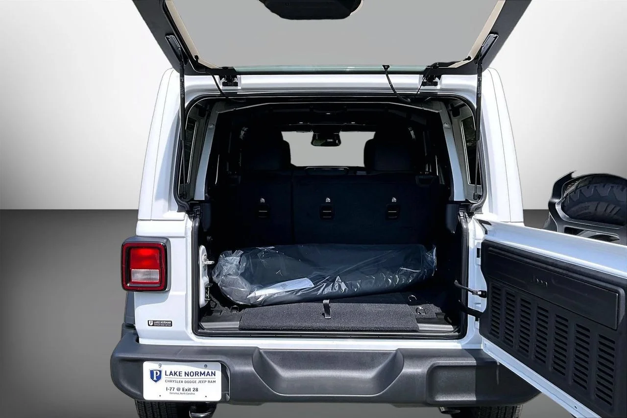 New 2026 Bright White Clearcoat Jeep Sport S image 19