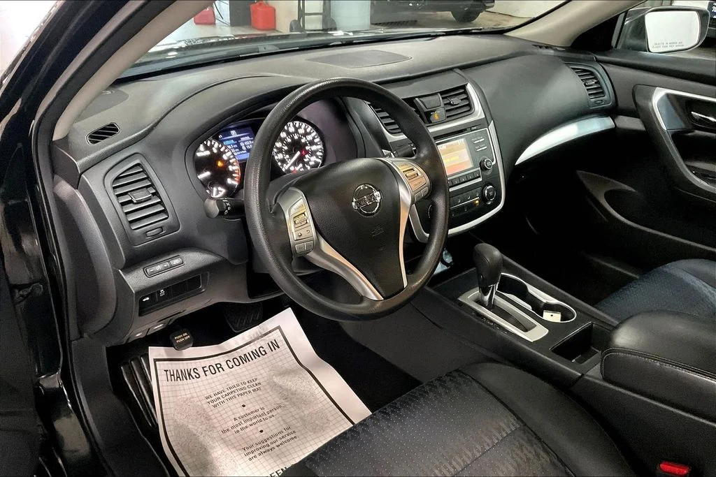 Used 2016 Black Nissan 2.5 S image 13