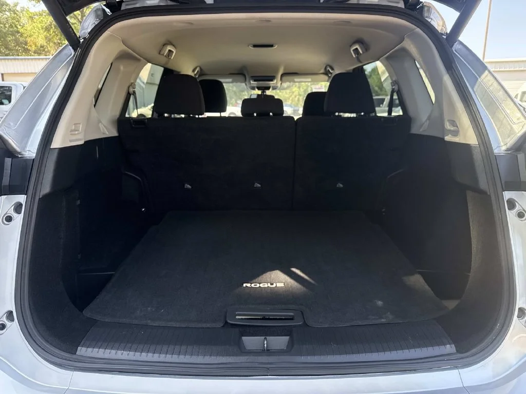 Used 2025 Silver Nissan SV image 15