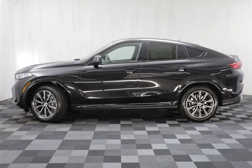 New 2027 BLACK SAPPHIRE BMW xDrive40i image 5