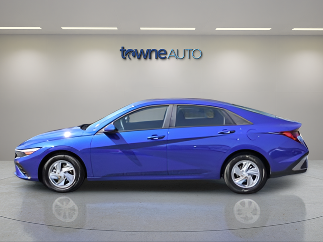 Used 2026 Blue Hyundai SE image 3