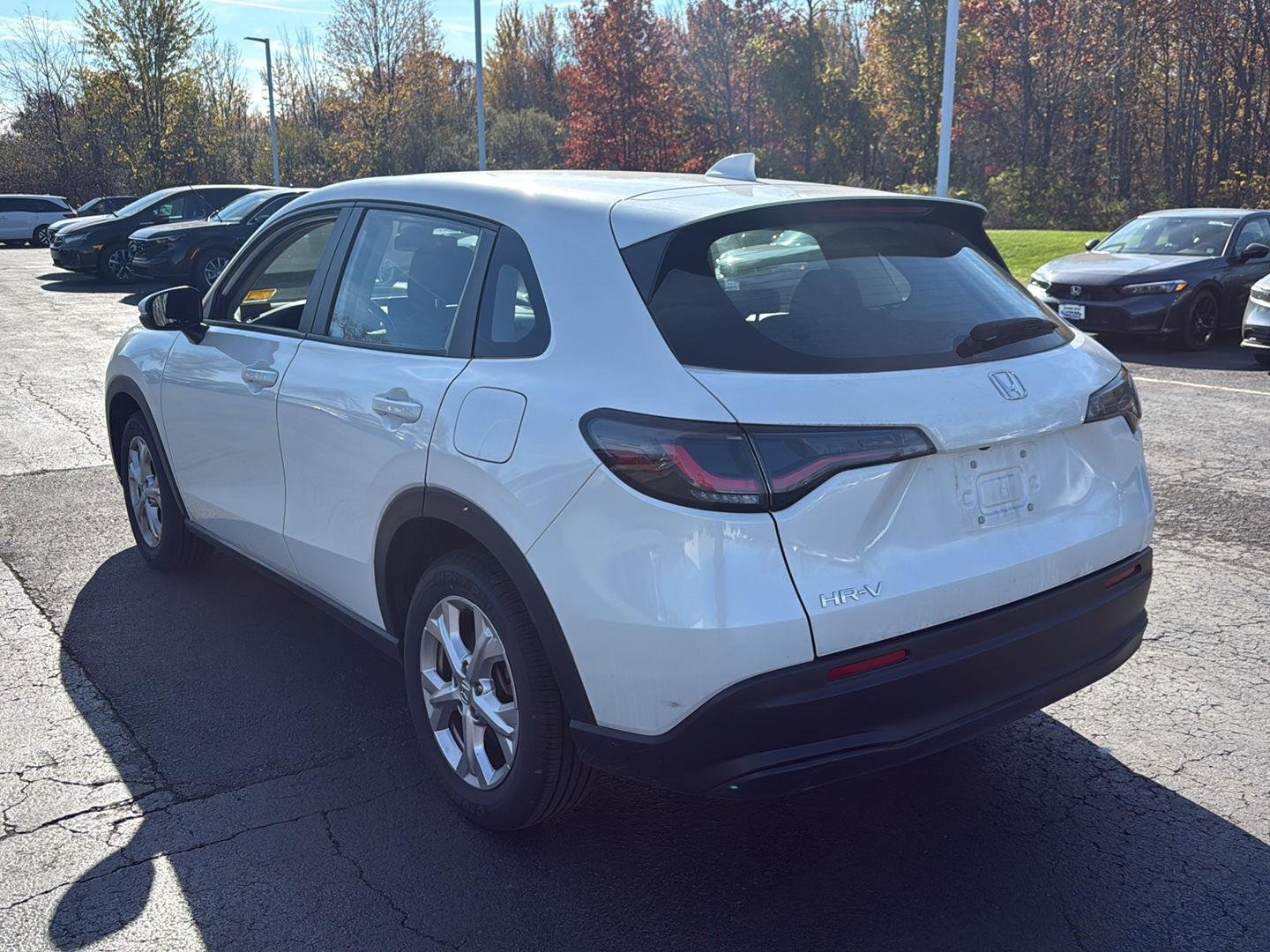 Used 2024 Platinum White Pearl Honda LX image 9