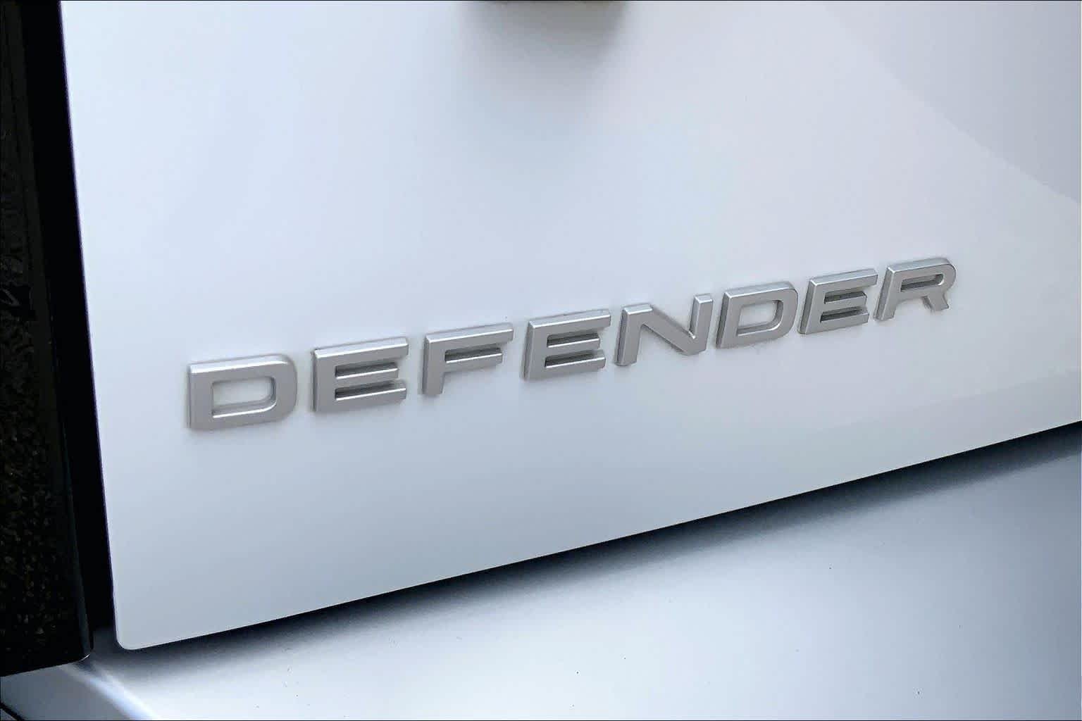 Used 2023 Fuji White Land Rover S image 29