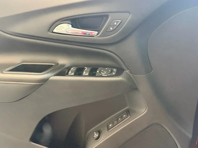 Used 2022 Red Chevrolet Premier image 21