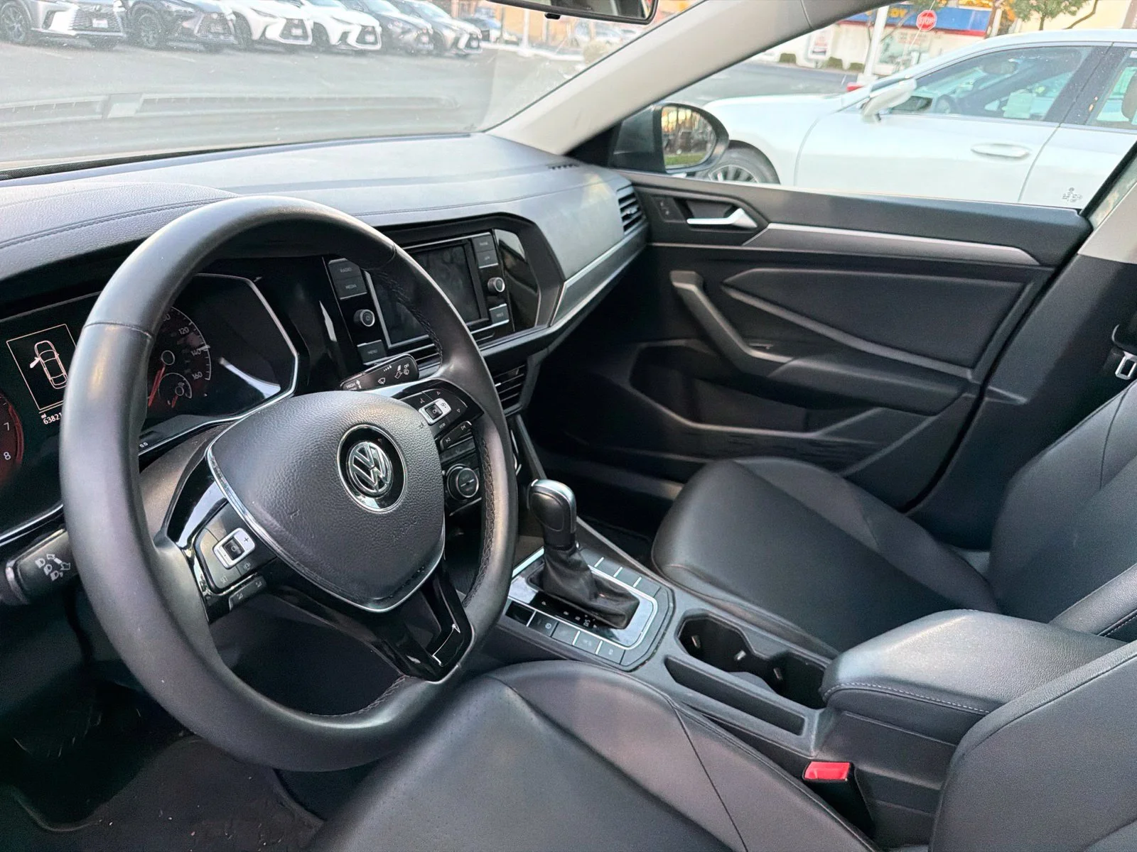 Used 2020 Platinum Gray Metallic Volkswagen 1.4T SE image 10