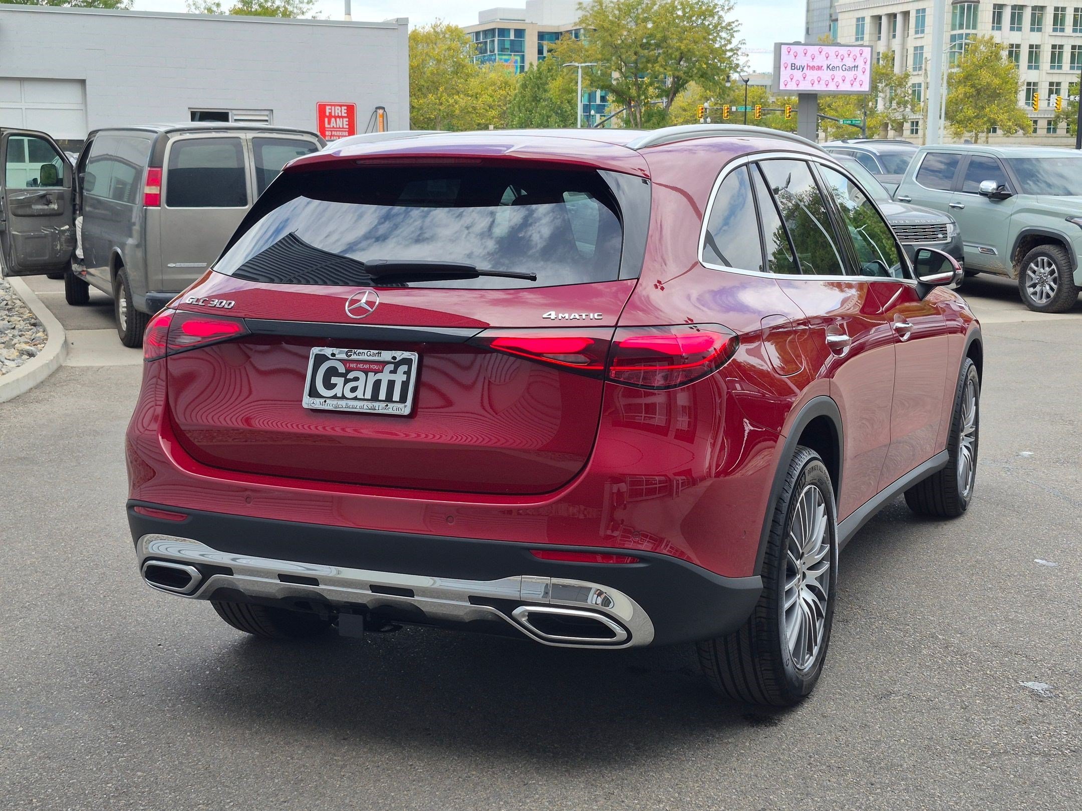 New 2027 MANUFAKTUR Patagonia Red Metallic Mercedes-Benz GLC 300 image 30