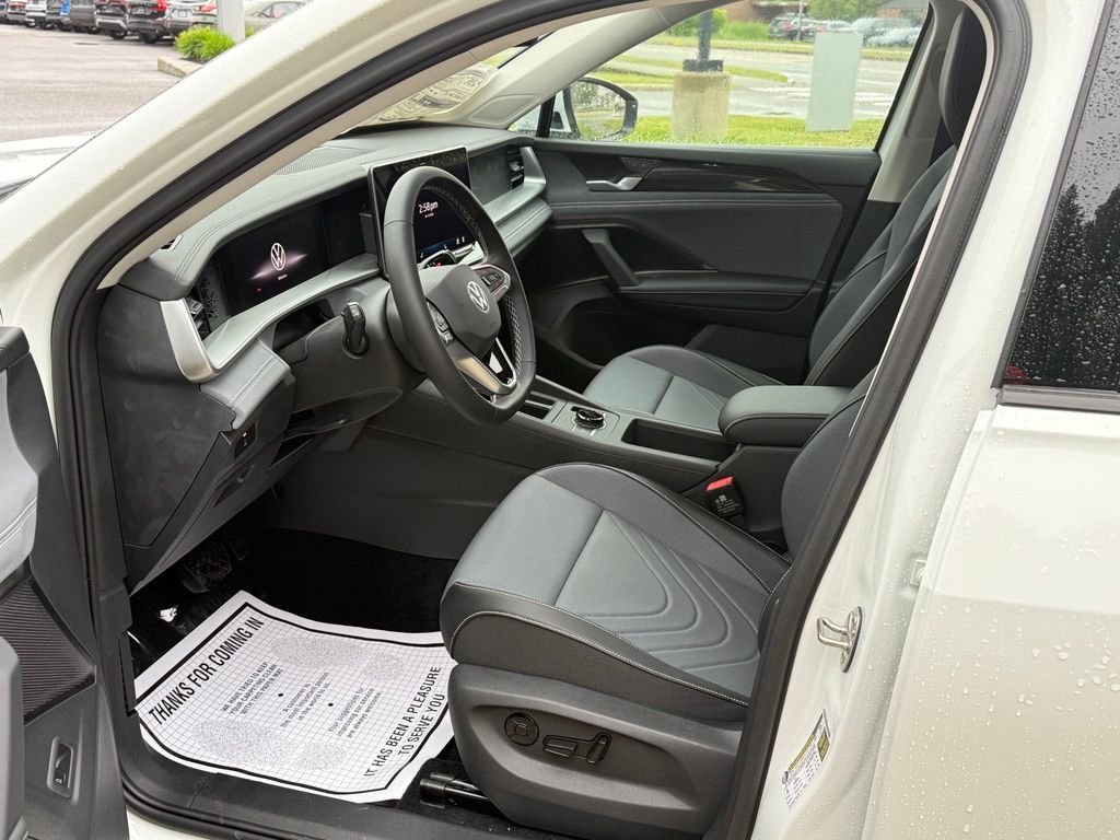New 2026 White Volkswagen 2.0T SE image 28