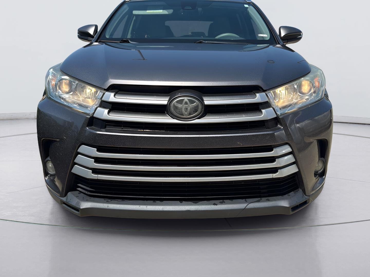 Used 2017 Toyota Highlander XLE with VIN 5TDKZRFH9HS522960 for sale in Madison, MS