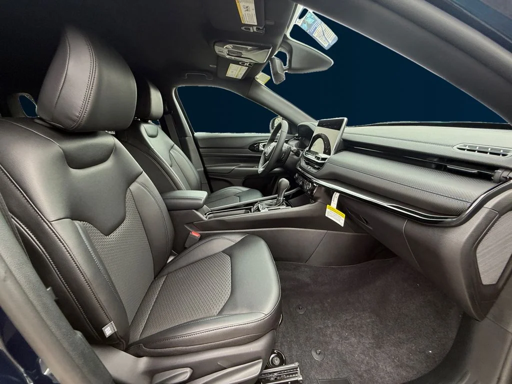 New 2026 Blue Jeep Latitude image 17