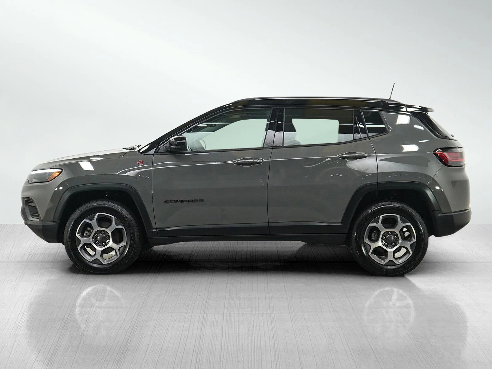 Used 2022 Jeep Compass Trailhawk with VIN 3C4NJDDB8NT224214 for sale in Hopkins, Minnesota