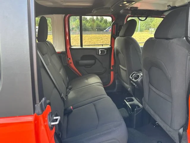 Used 2023 Punkn Metallic Clearcoat Jeep Sport S image 22