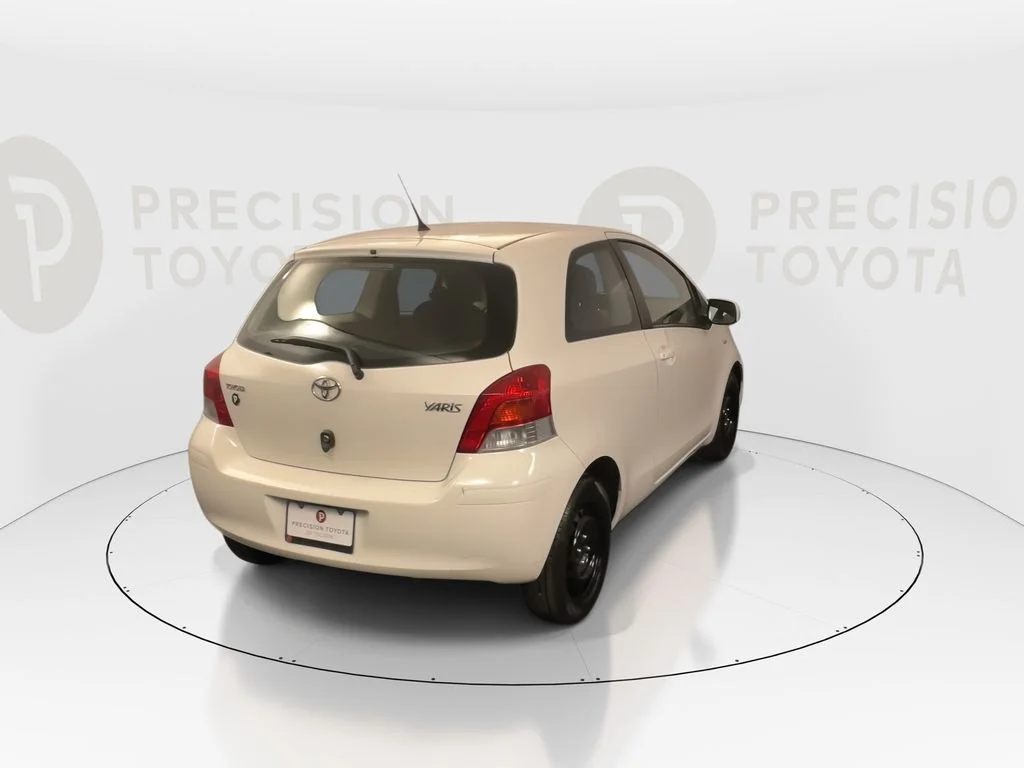 Used 2009 Polar White Toyota Base image 16