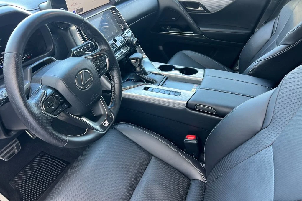 Certified Used 2026 White Lexus 600 F SPORT image 11