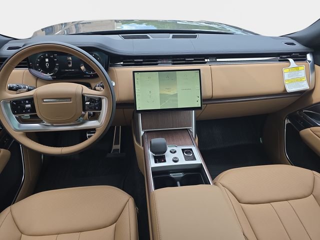 New 2027 Charente Grey Land Rover SE image 9