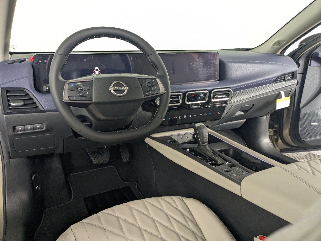2026 Nissan Sentra SL - Photo 13
