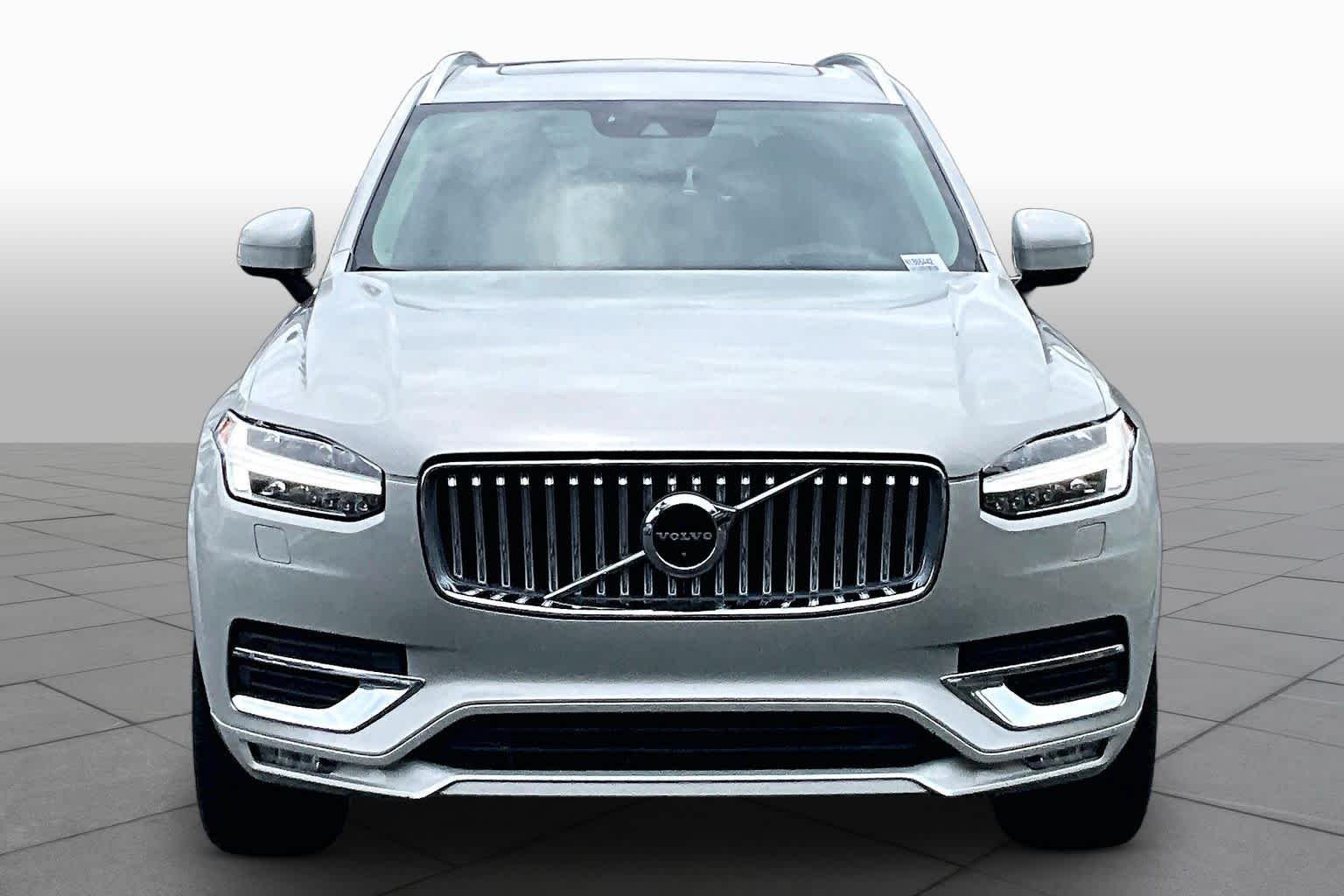 Used 2022 Birch Light Metallic Volvo Inscription image 4