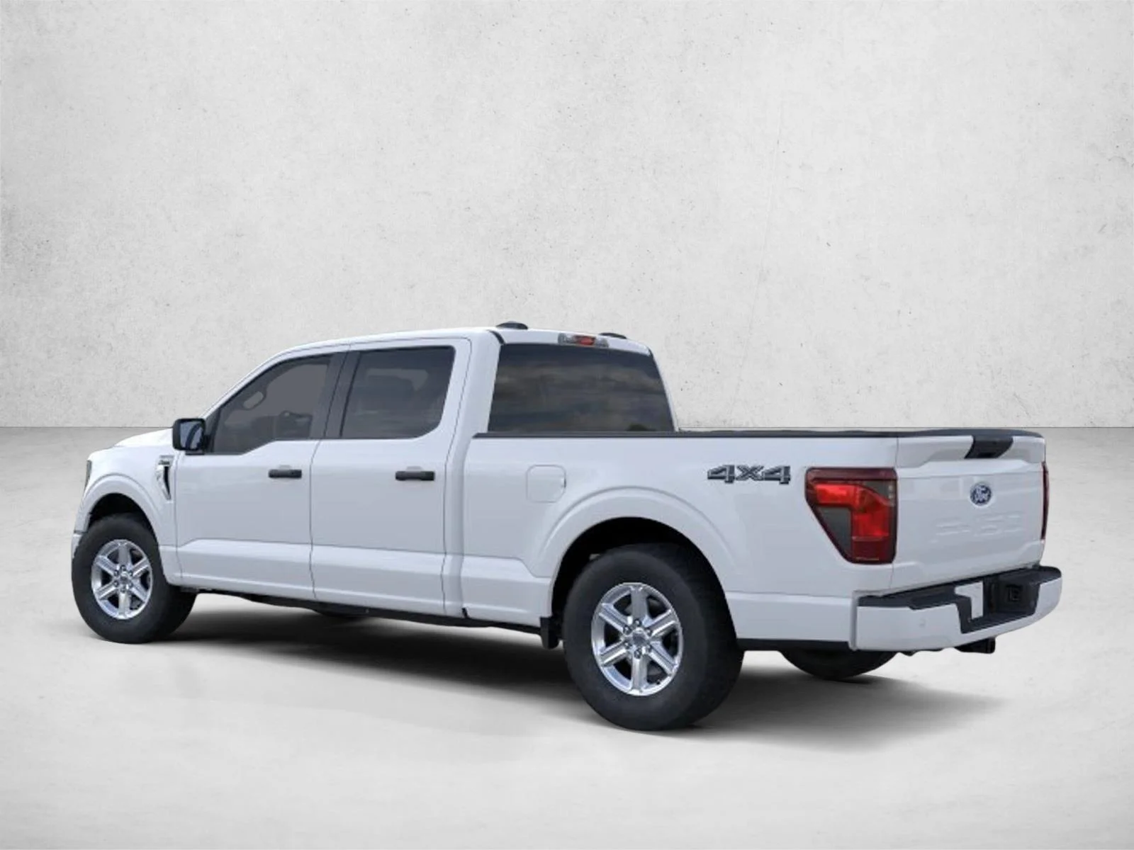 New 2026 Oxford White Ford XLT image 4