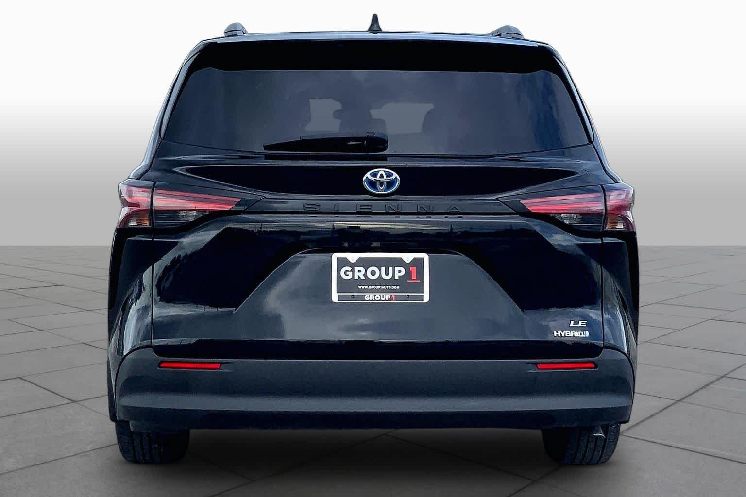 Used 2022 Midnight Black Metallic Toyota LE image 5
