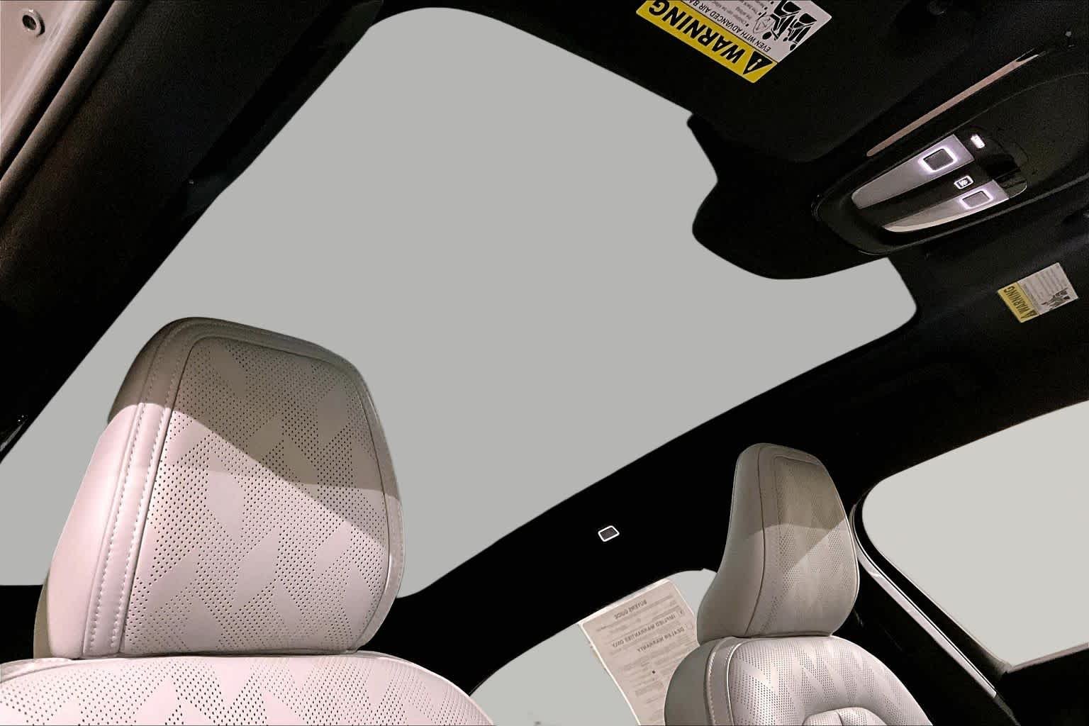 Used 2023  Polestar  image 12