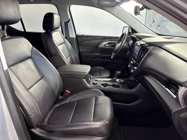 Used 2020 SILVER ICE METALLIC Chevrolet LT Leather image 30