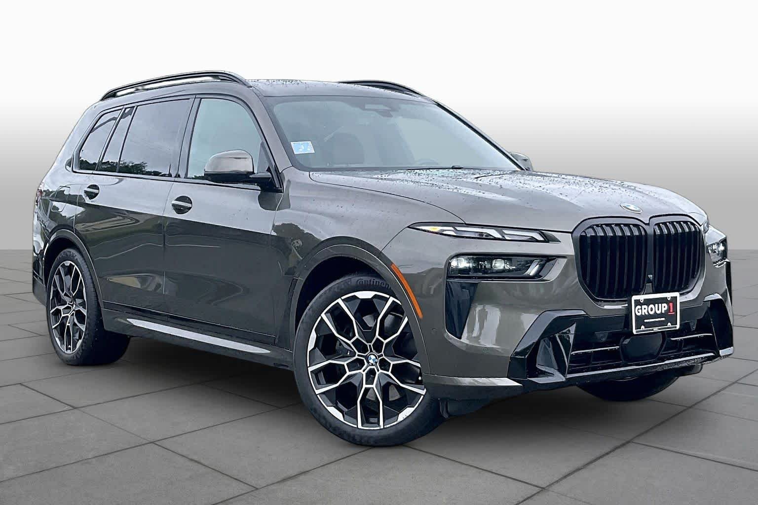 Used 2024 Manhattan Green Metallic BMW xDrive40i image 2