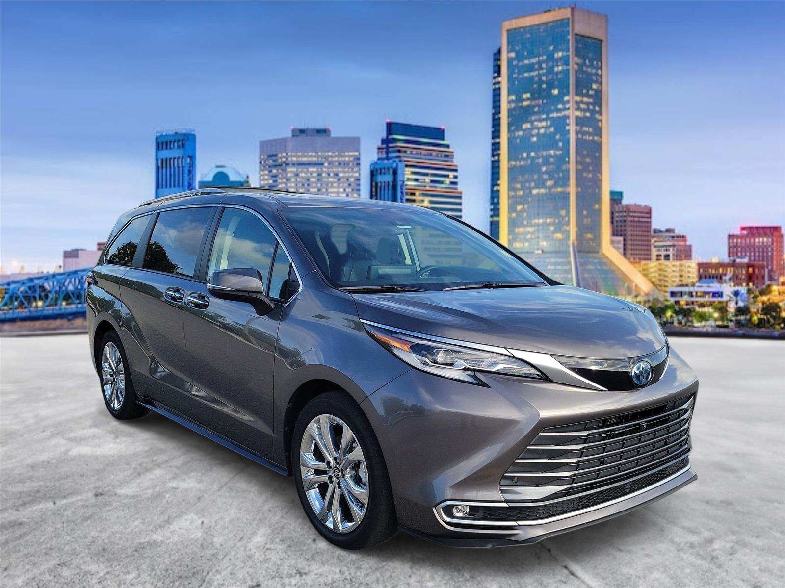 Used 2022 Predawn Gray Mica Toyota Platinum image 4