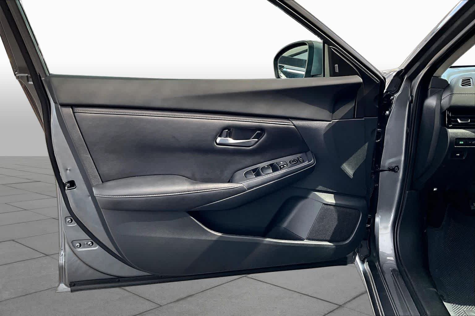 Used 2023 Gun Metallic Nissan SV image 21