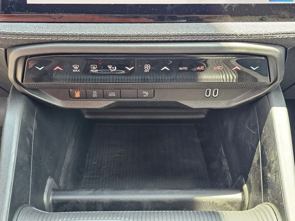 2026 Jeep Cherokee Laredo - Photo 28