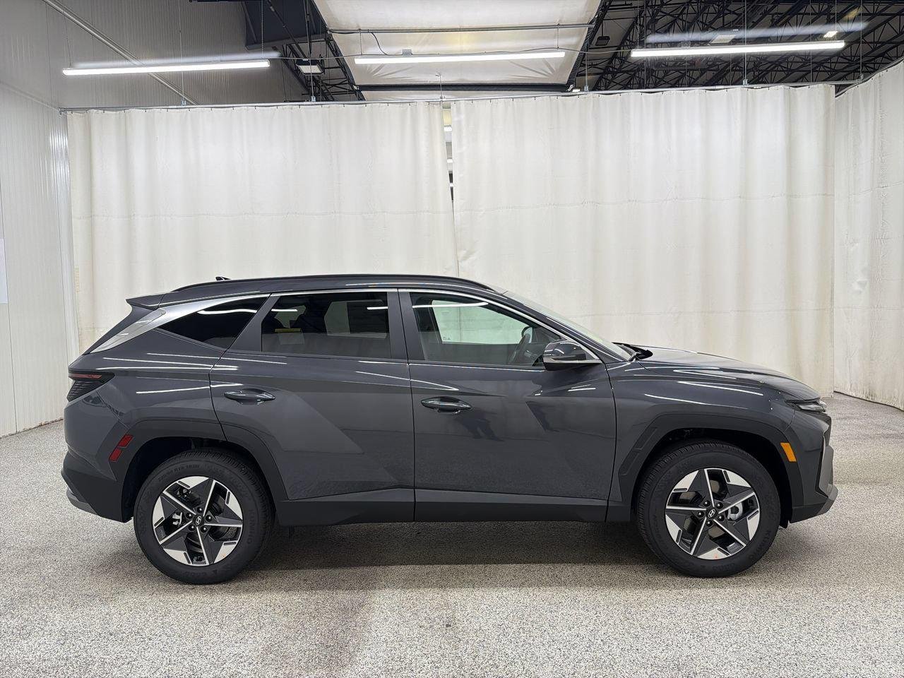 New 2026 Ecotronic Gray Hyundai SEL Premium AWD image 5