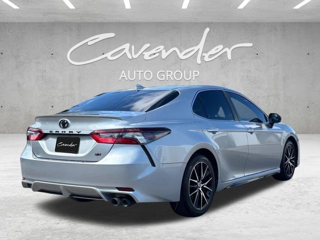 Used 2021 Silver Toyota SE image 17