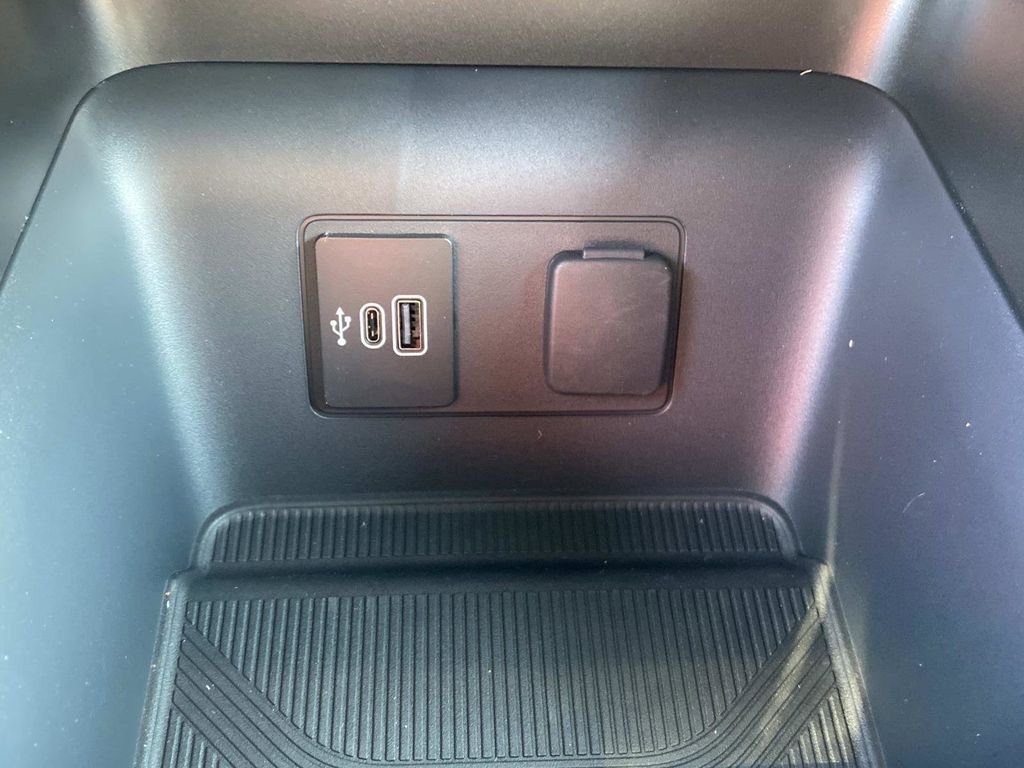 2026 Ford Explorer ST - Photo 19