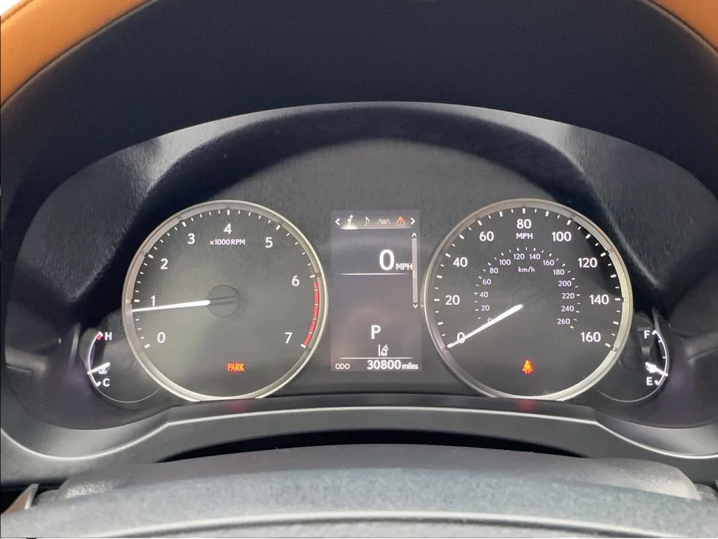 Used 2024 White Lexus 300 image 40
