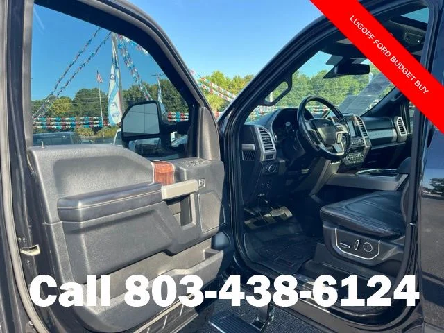 Used 2017  Ford Platinum image 4
