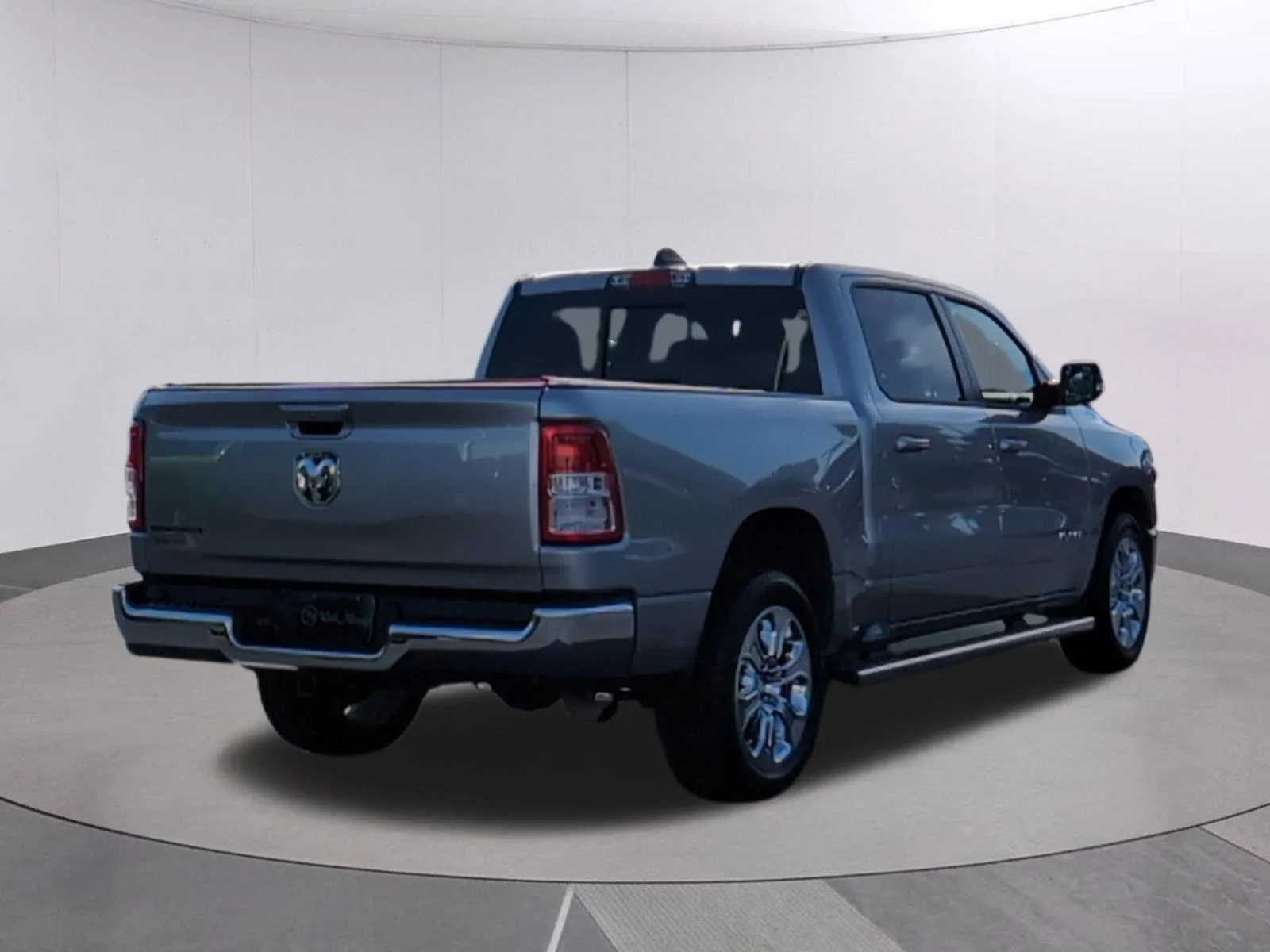 Used 2022 Billet Silver Metallic Clearcoat Ram Big Horn image 6
