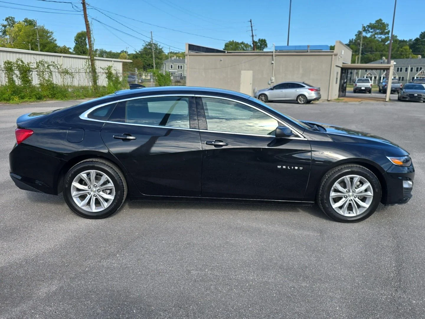 Used 2025 Mosaic Black Metallic Chevrolet LT image 2