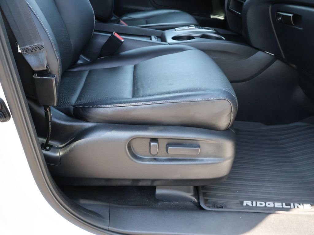 Used 2023  Honda RTL image 10