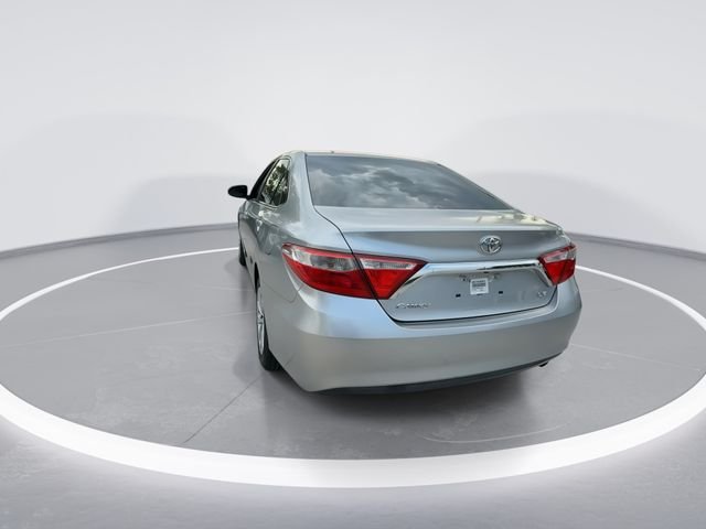 Used 2016 Silver Toyota LE image 6