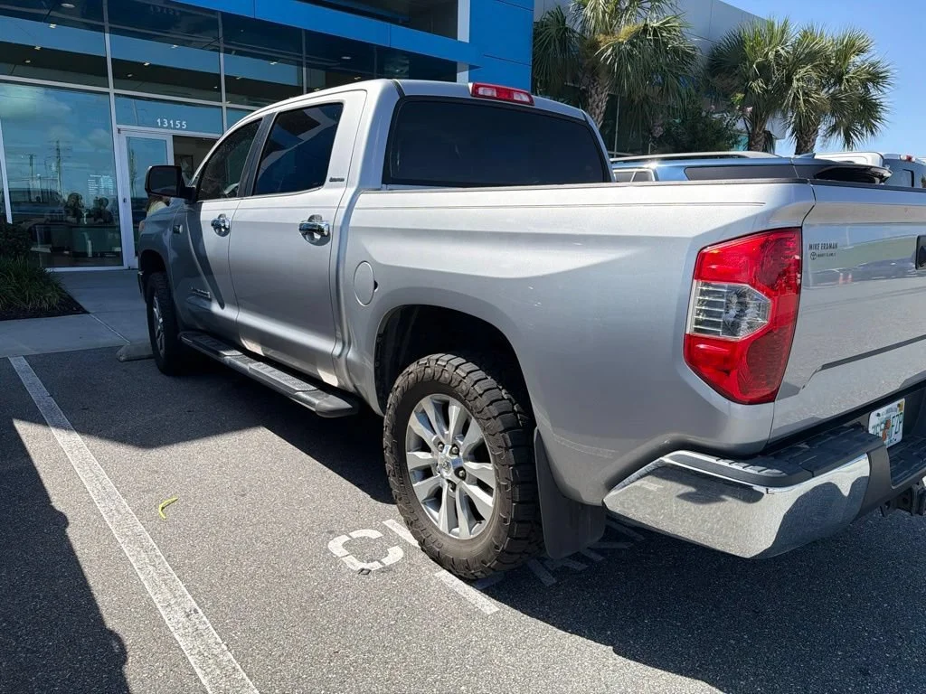 Used 2014  Toyota LTD image 7