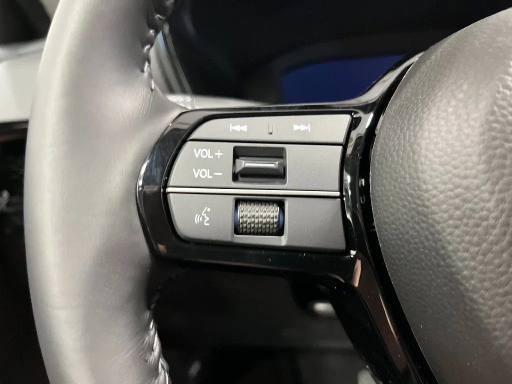 New 2027 Platinum White Pearl Honda EX-L AWD image 17