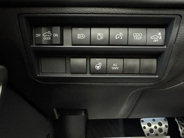 New 2026 Wind Chill Pearl <sup>1</sup> Toyota Tundra Platinum image 18