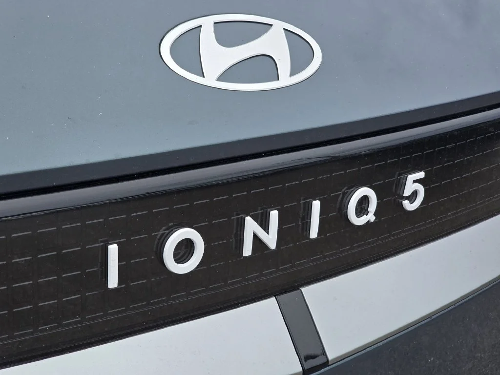 New 2027 Green Hyundai SEL image 6