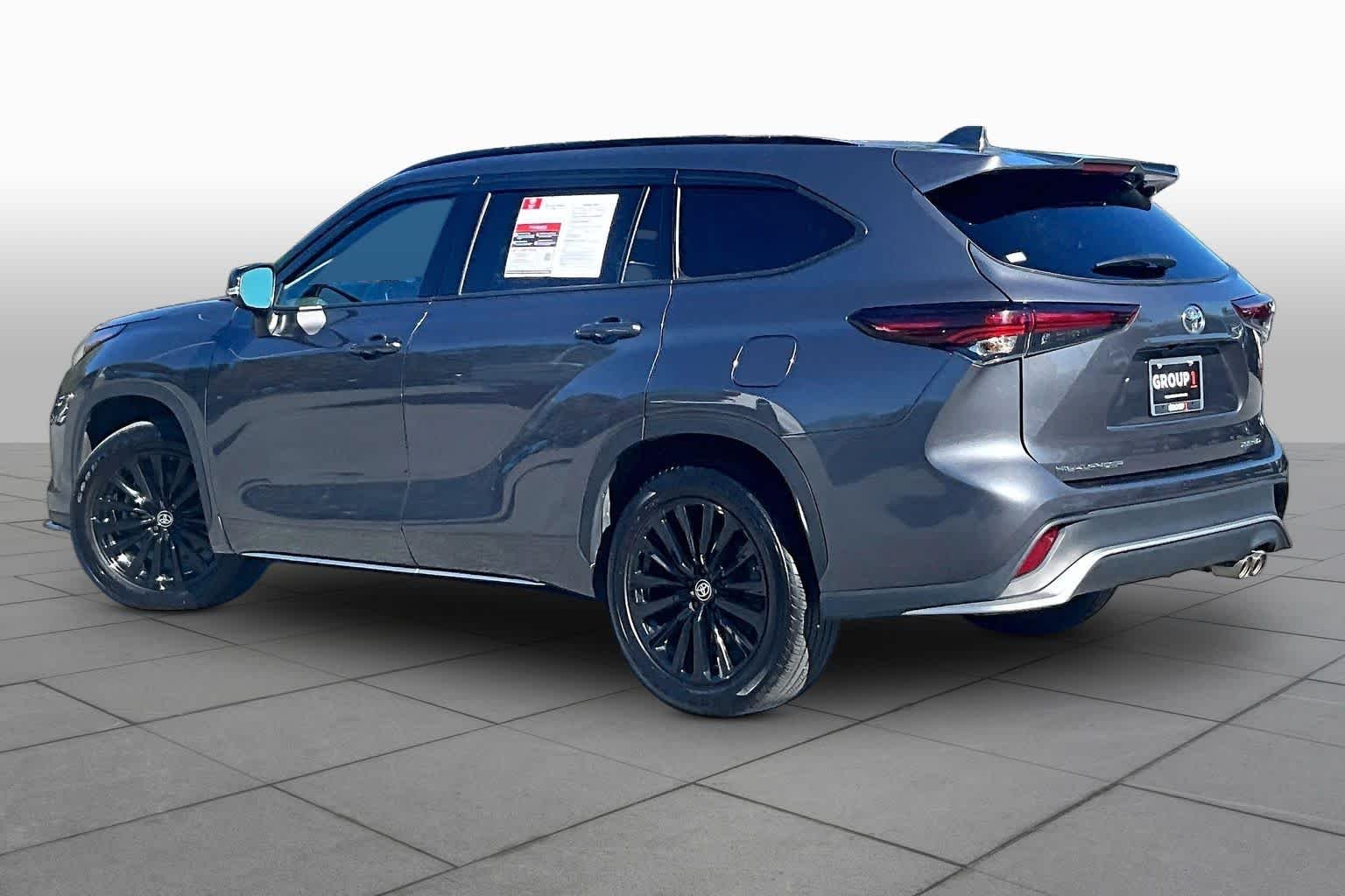 Used 2025 Magnetic Gray Metallic Toyota XSE image 12