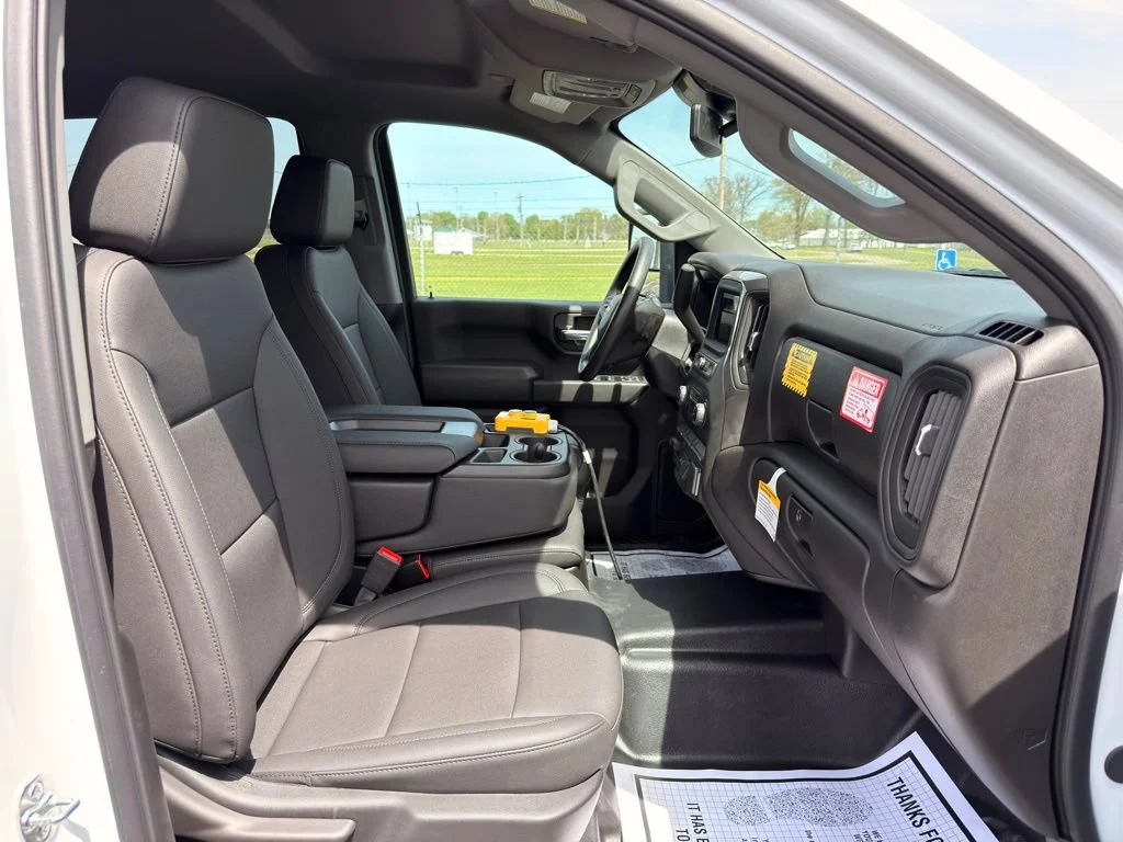 New 2025 Summit White Chevrolet Work Truck image 30
