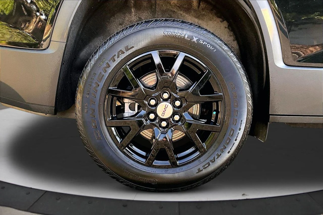 Used 2023 Black GMC SLE image 35