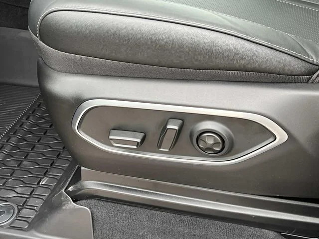 New 2026 Steel Blue Exterior Paint Jeep  image 25