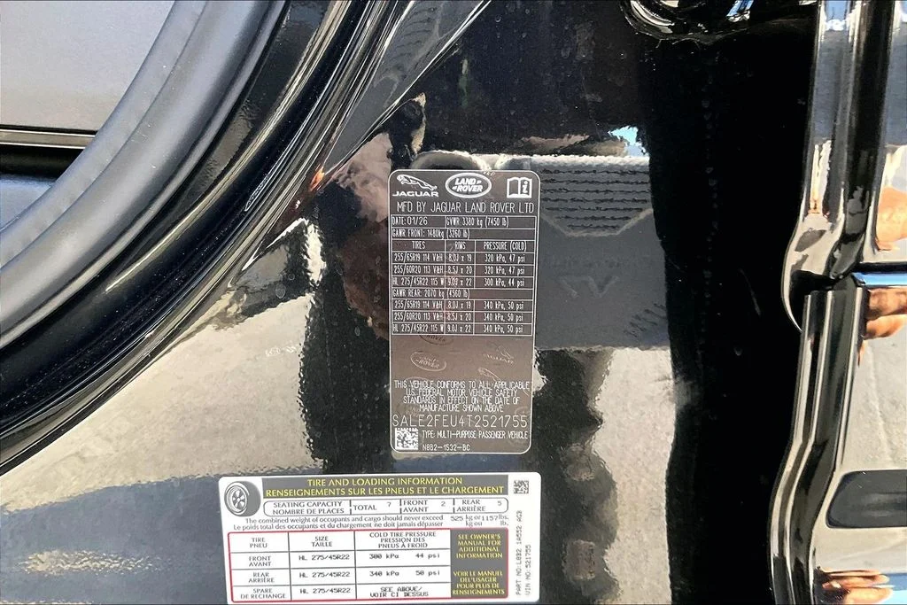New 2026 Black Land Rover X-Dynamic SE image 8
