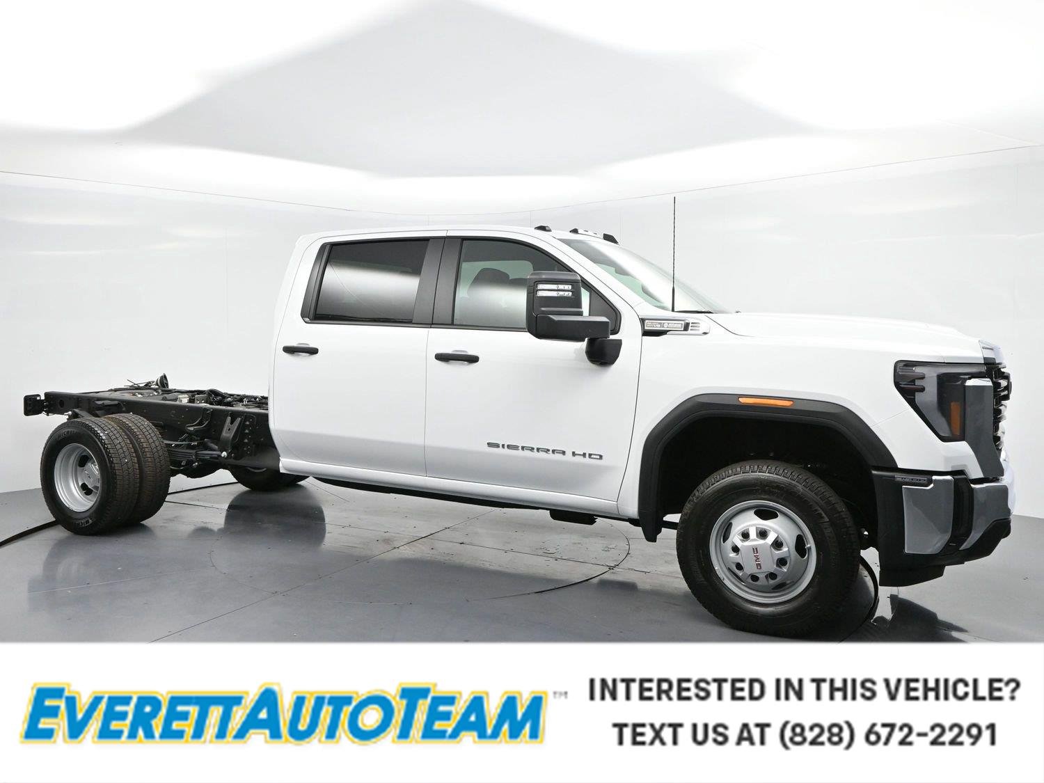 Used 2026 Summit White GMC Pro image 1