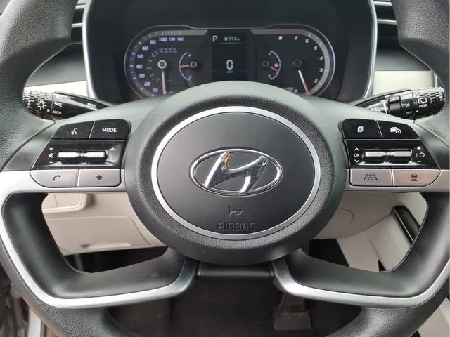 Used 2024  Hyundai SEL image 13