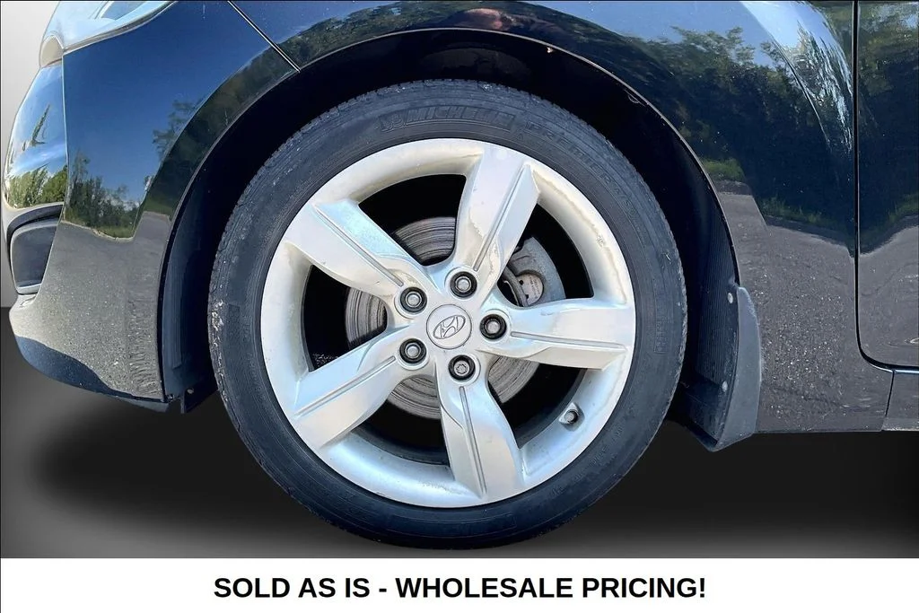 Used 2012 Black Hyundai Base image 33